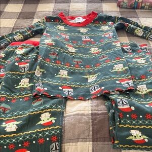 Hanna Andersson Kids Pajama Set - Green and Red